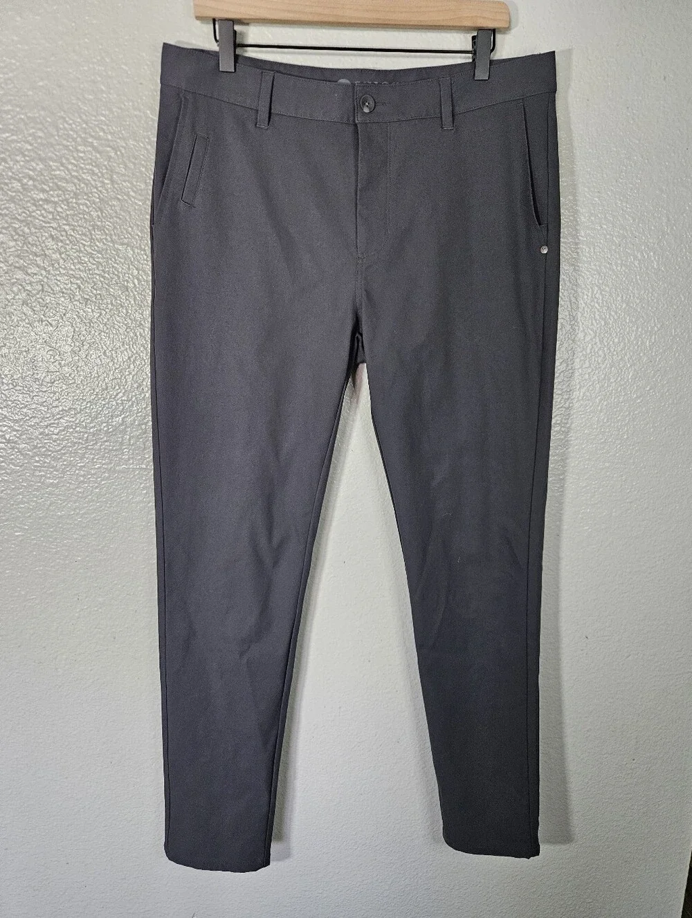 Vuori Cascade Tech Chino Pants Size L